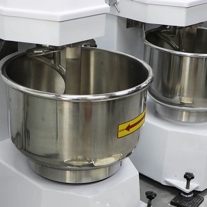 خلاط عجين تجاري بسعة 20/30/40  - مراجعة Commercial Kitchen Mixers Dough Mixer وسعره