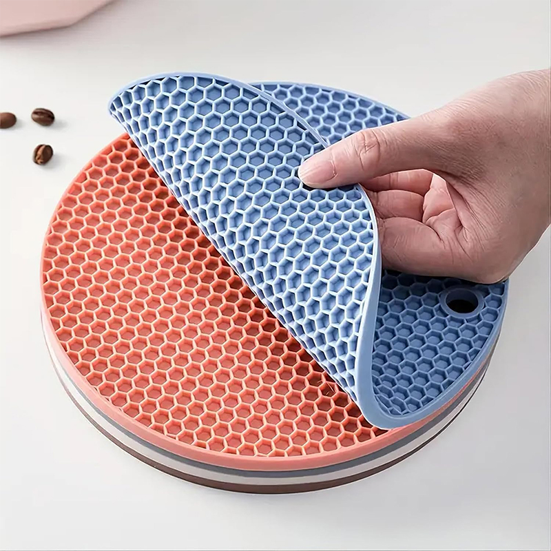 2/4 قطع من حاملات الأواني السي - مراجعة Commercial Kitchen Tables وسعره